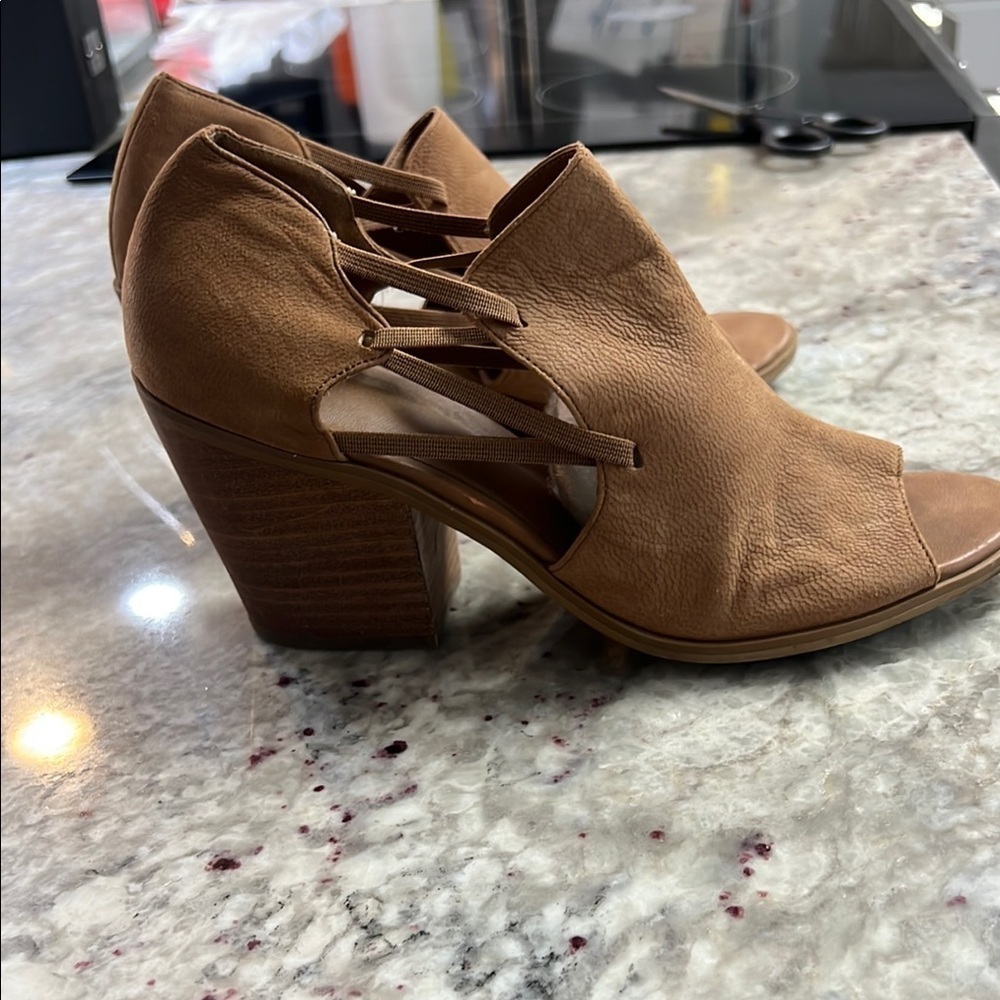 Susina Tan Leather Open-Toe Block Heel Sandals 8.5 - Picture 7 of 7
